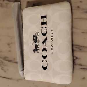 Coach Horse and Carriage Corner Zip Wristlet In Signature Canvas NWT